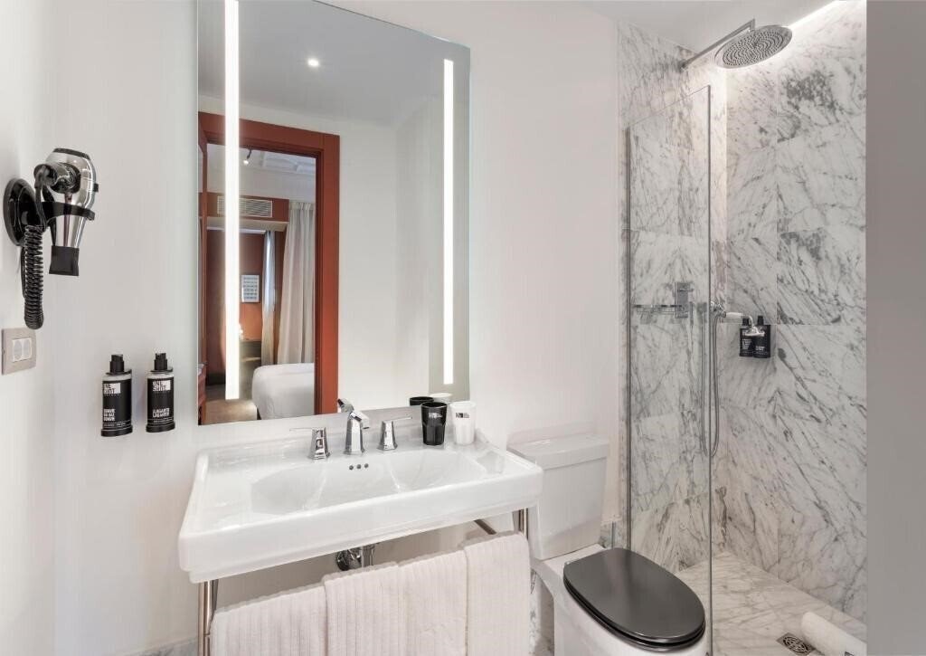 One Shot Arago 257 3* суреті