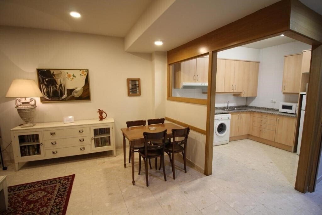 Фотография Apartaments St. Jordi Comtal 3*