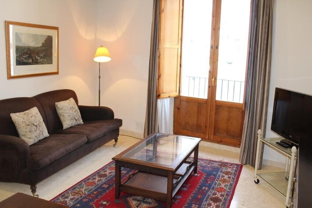 Изображение Apartaments St. Jordi Comtal 3*