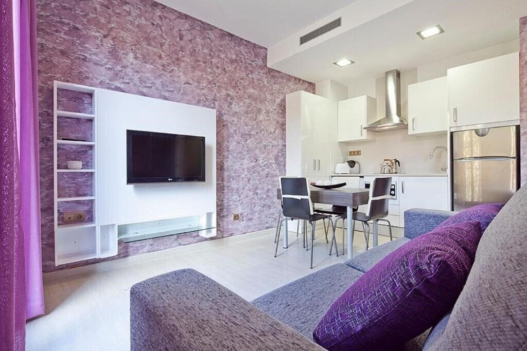 Apartments Ramblas 108 3* суреті