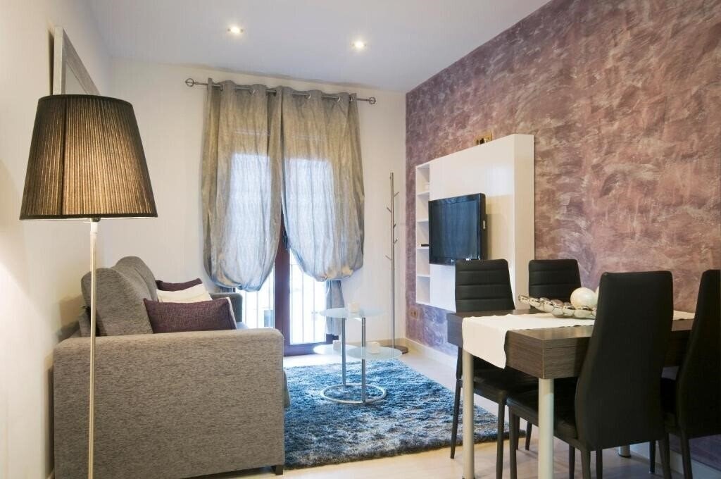 Apartments Ramblas 108 3* суреті