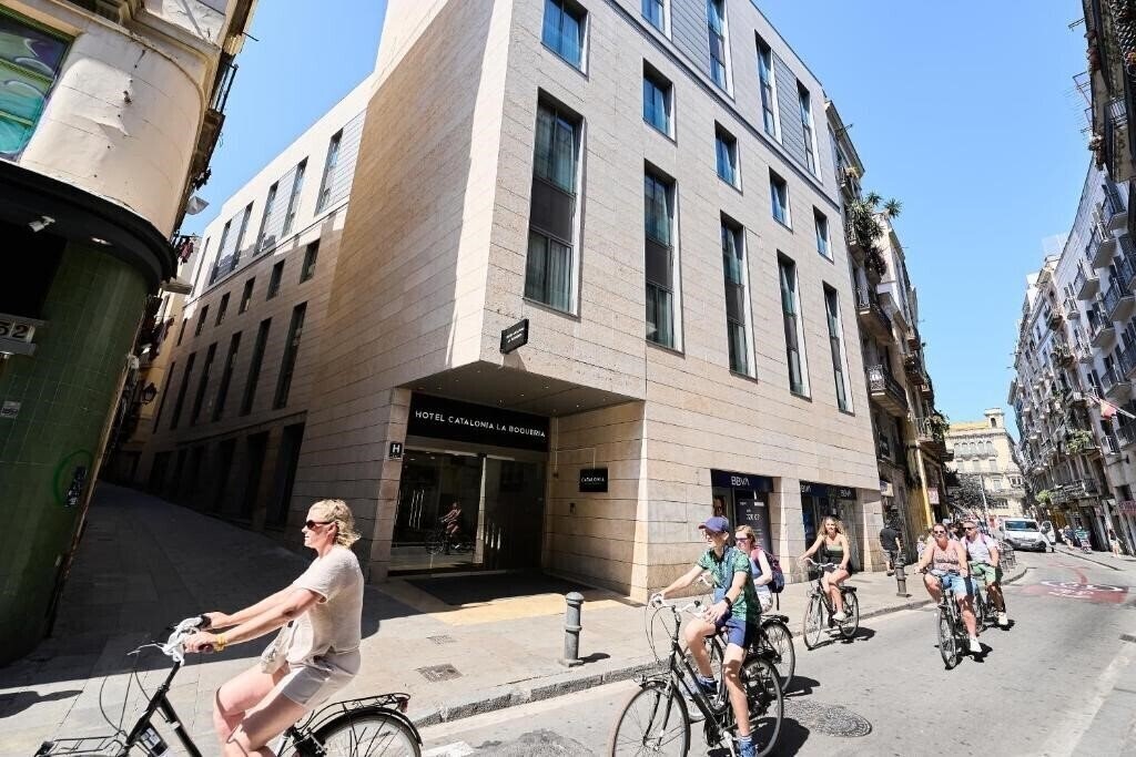 Отель Catalonia La Boqueria 3*