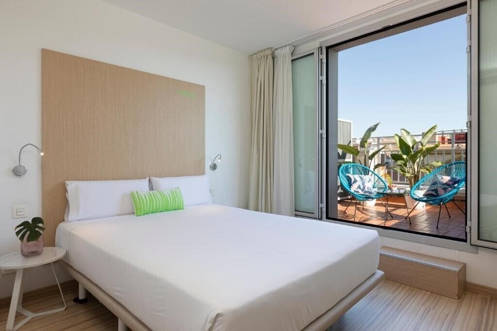 Smartroom Barcelona 3* суреті