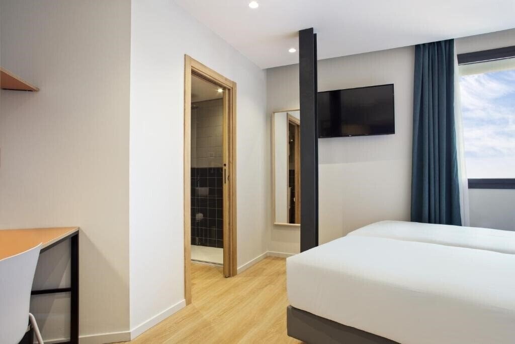 Hotel Brick Barcelona 1* суреті