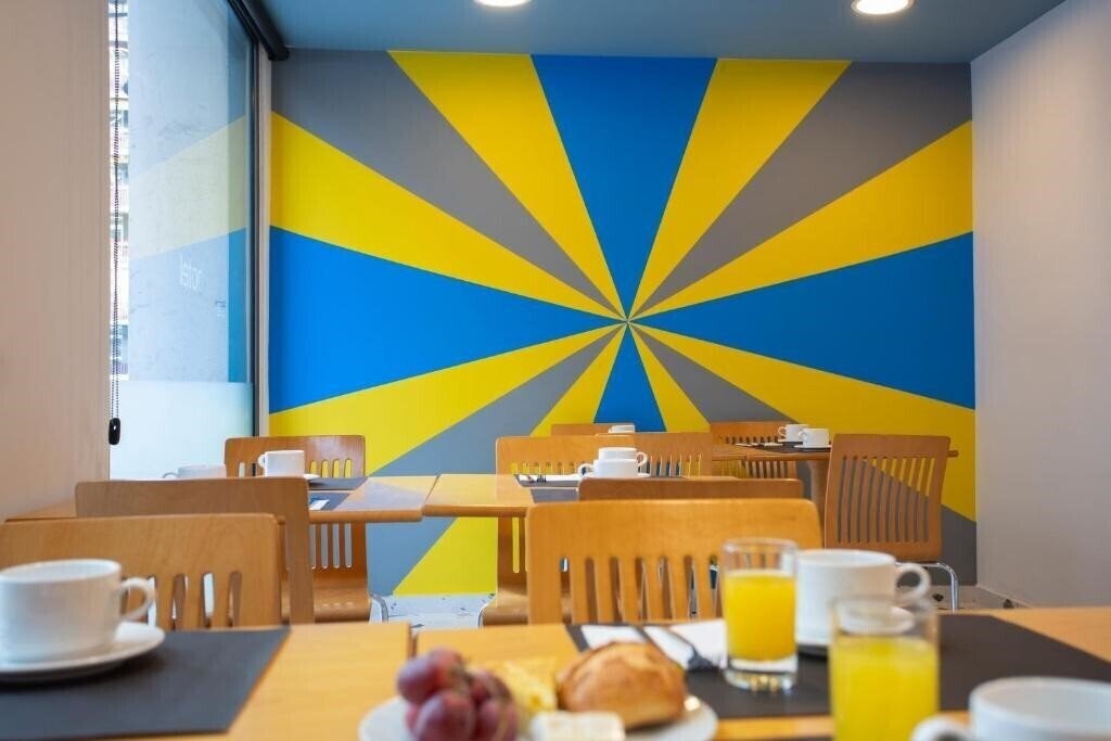 Casual Colours Barcelona 2* фотосуреті