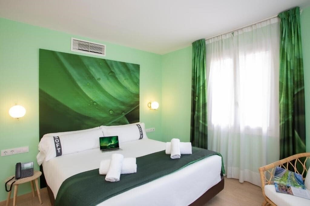 Casual Colours Barcelona 2* суреті