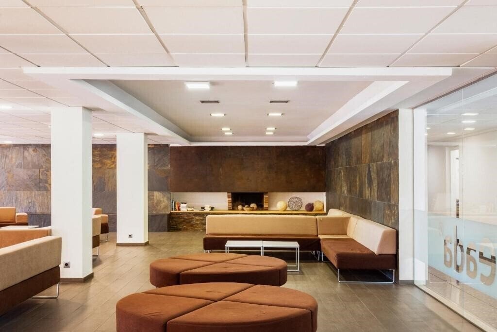 Checkin Montserrat 3* суреті