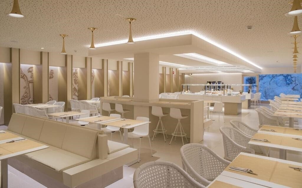 Lleo 3* суреті