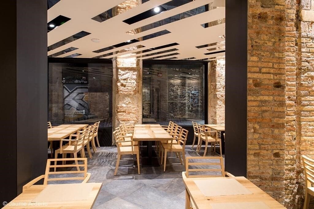 Barcelona House 3* суреті