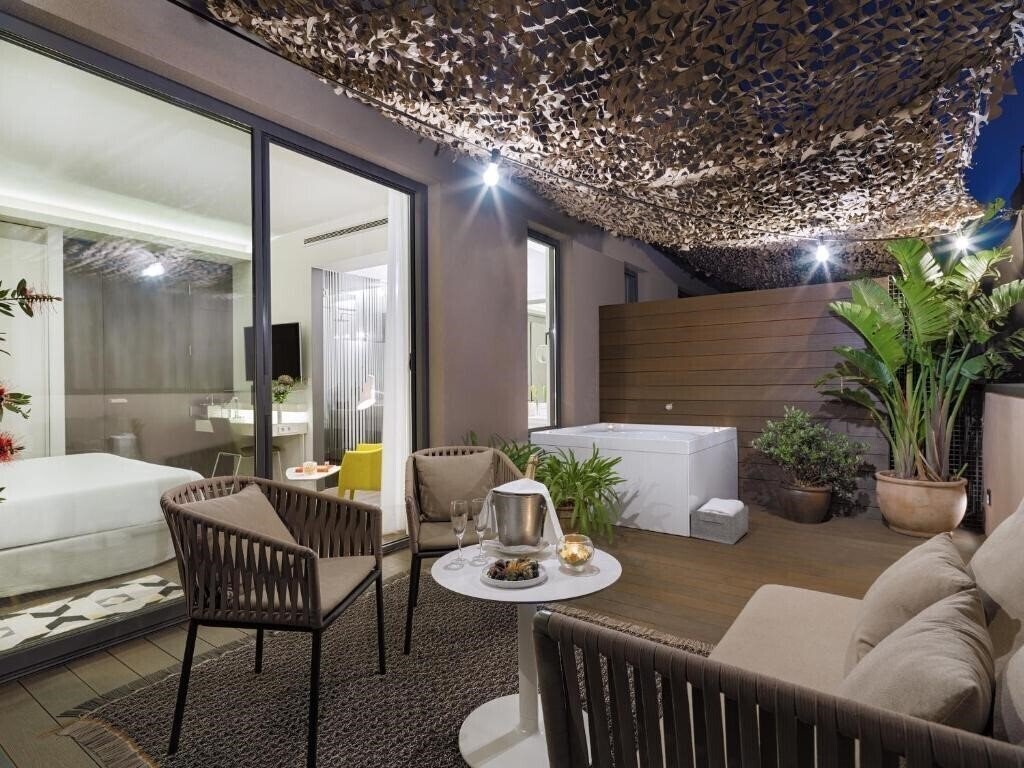 Картинка H10 Urquinaona Plaza 4*