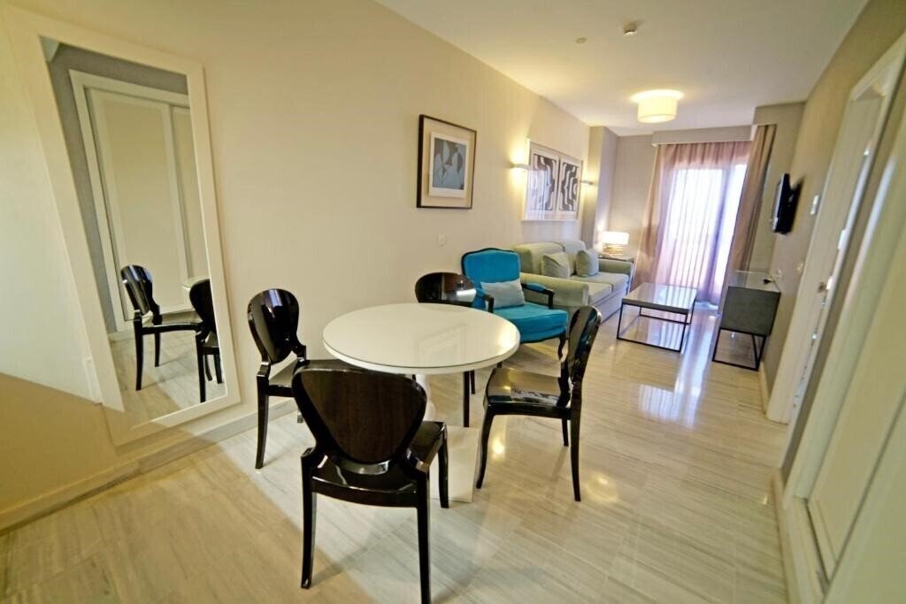 Изображение Holiday Hydros 4*