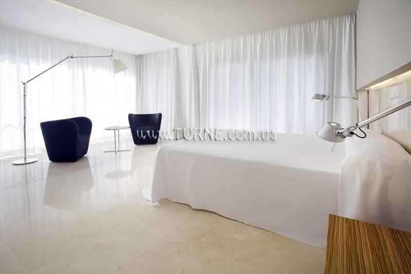 Отель Climia Belroy 4 Sup 4*