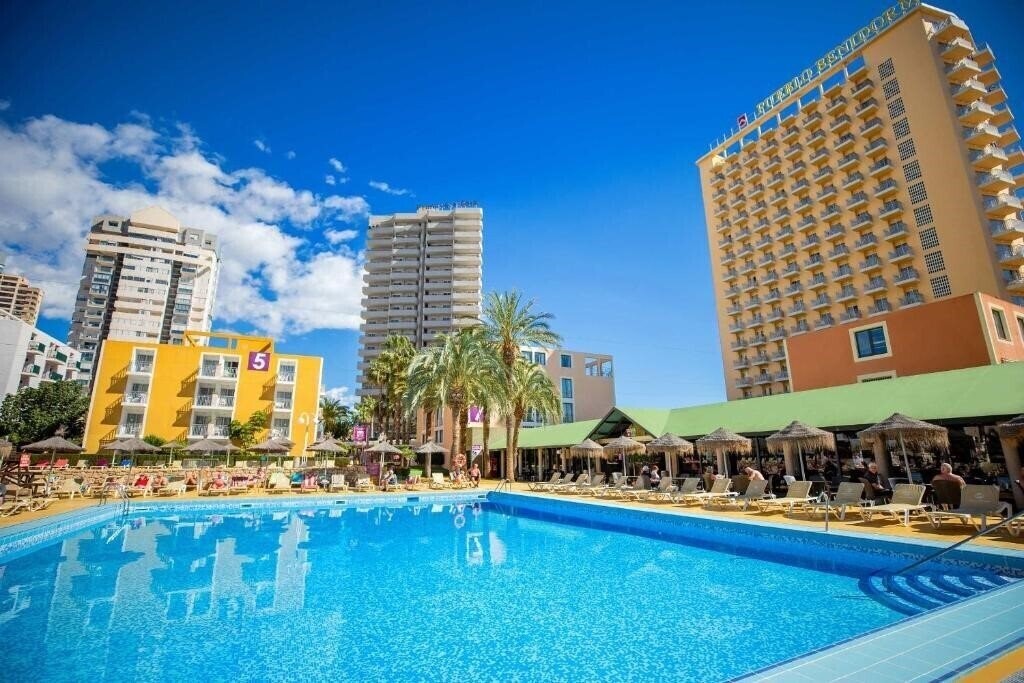 Отель Servigroup Pueblo Benidorm 3*