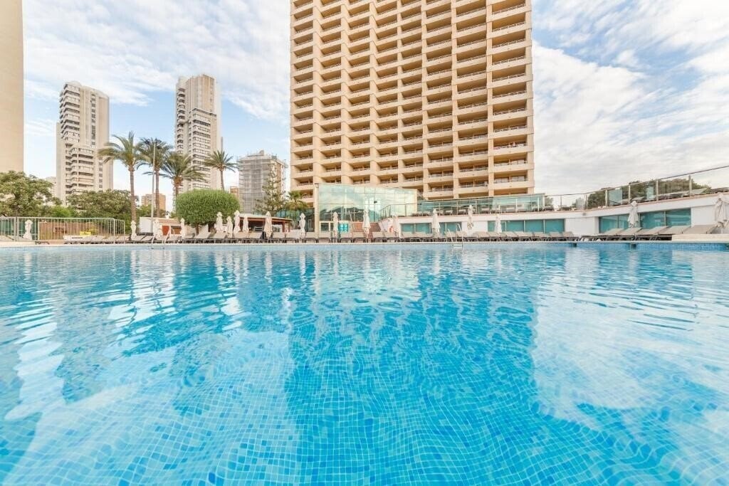 Sandos Benidorm Suites 4* қонақ үйі