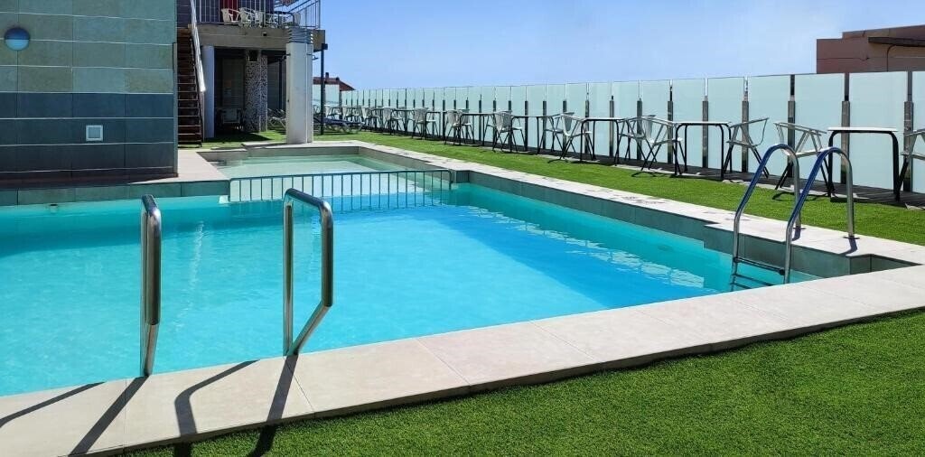 Hotel Oasis Plaza 3* фотосуреті