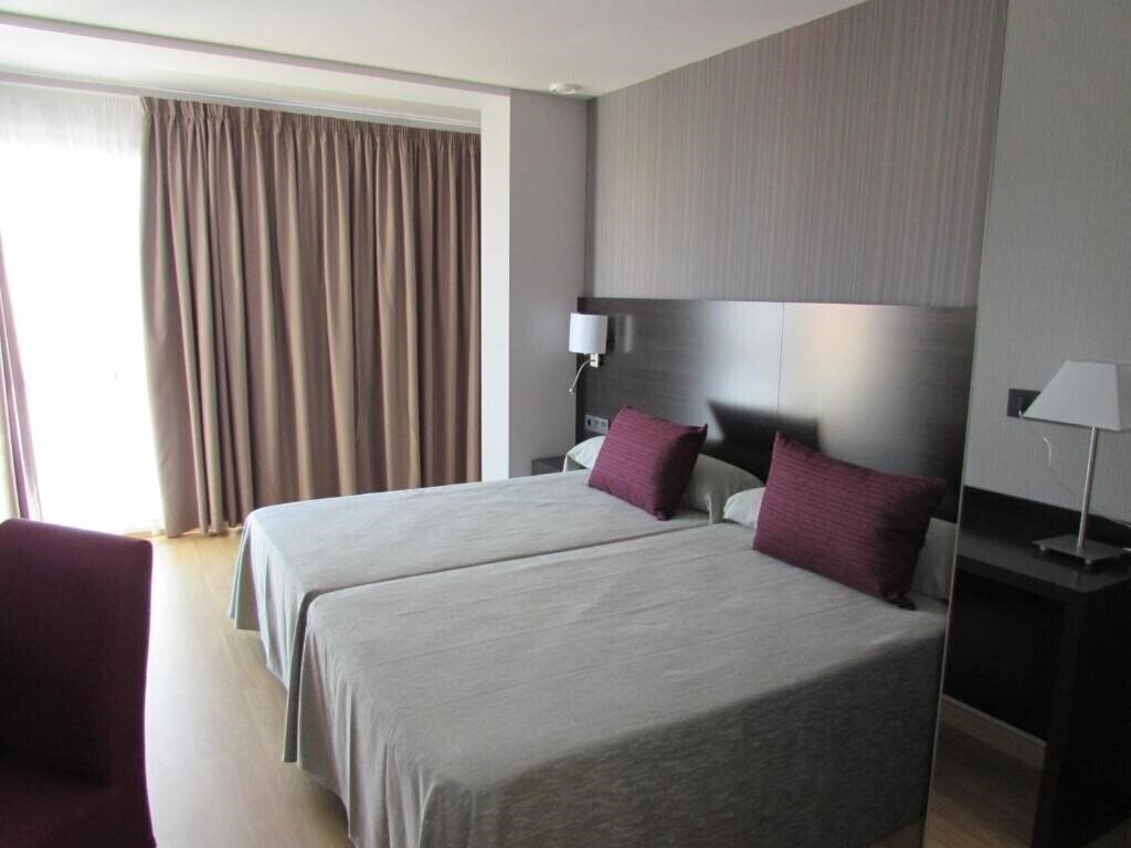 Изображение Petit Palau 4*