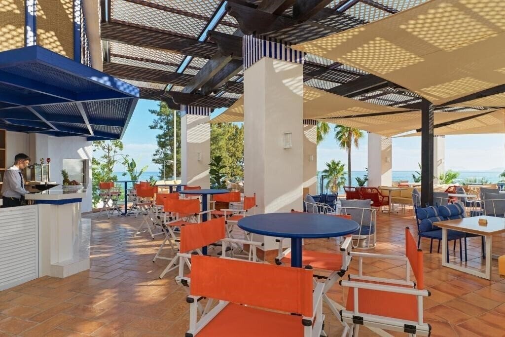 Фото H10 Estepona Palace 4*