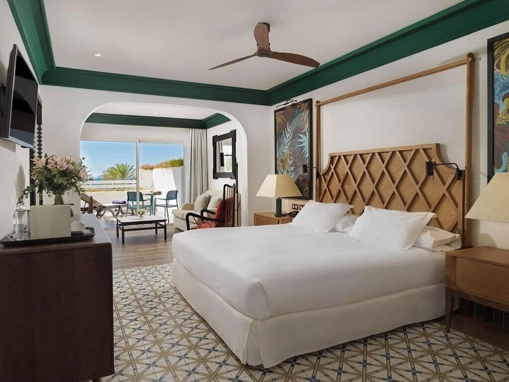 H10 Estepona Palace 4* фотосуреті