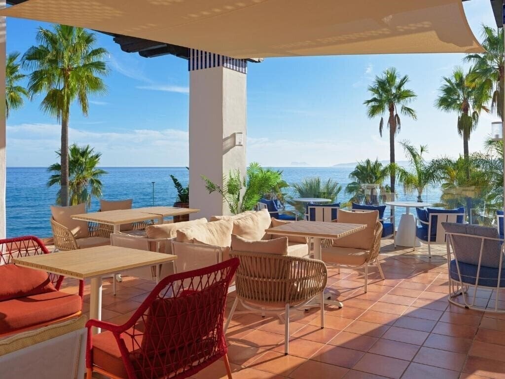 H10 Estepona Palace 4* суреті