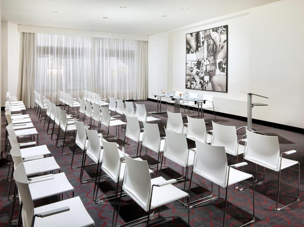 H10 Estepona Palace 4* суреті