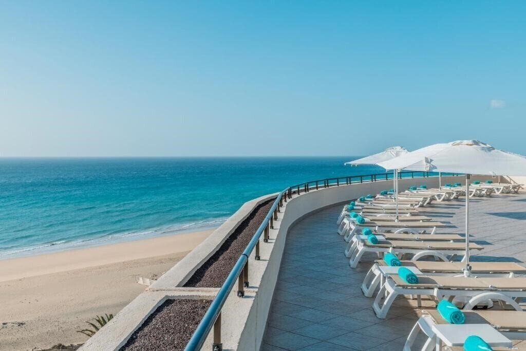 Iberostar Waves Playa Gaviotas 4* суреті