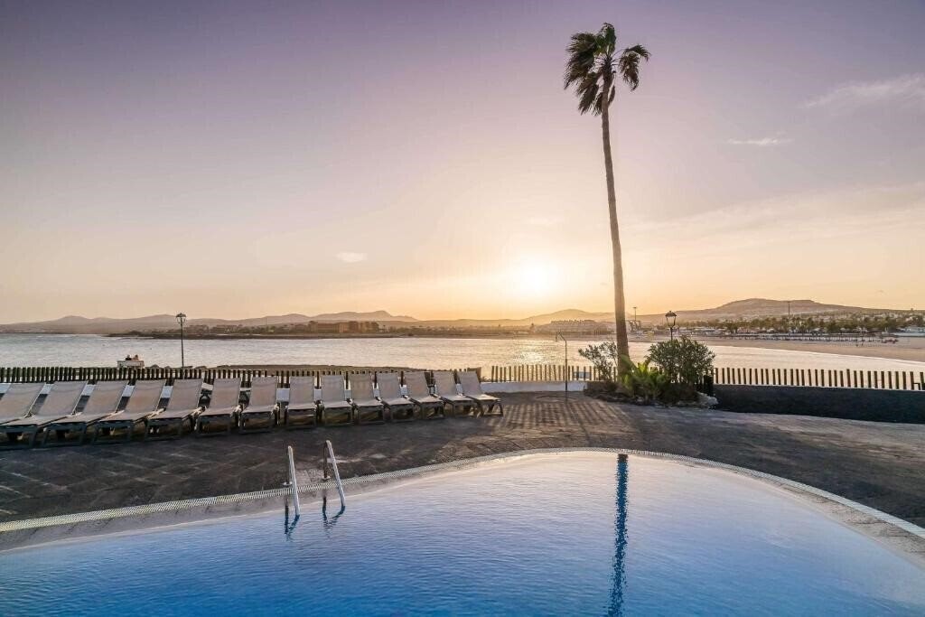 Фото Barcelo Fuerteventura Castillo (ex. Barcelo Castillo Beach Resort) 4*