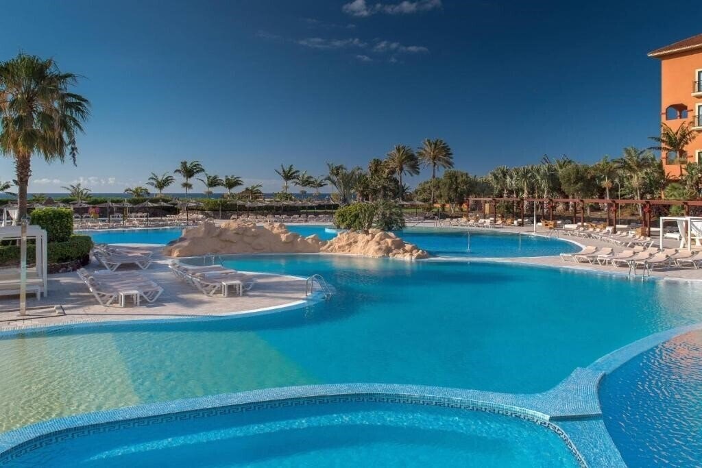 Отель Sheraton Fuerteventura Beach, Golf & SPA Resort 5*