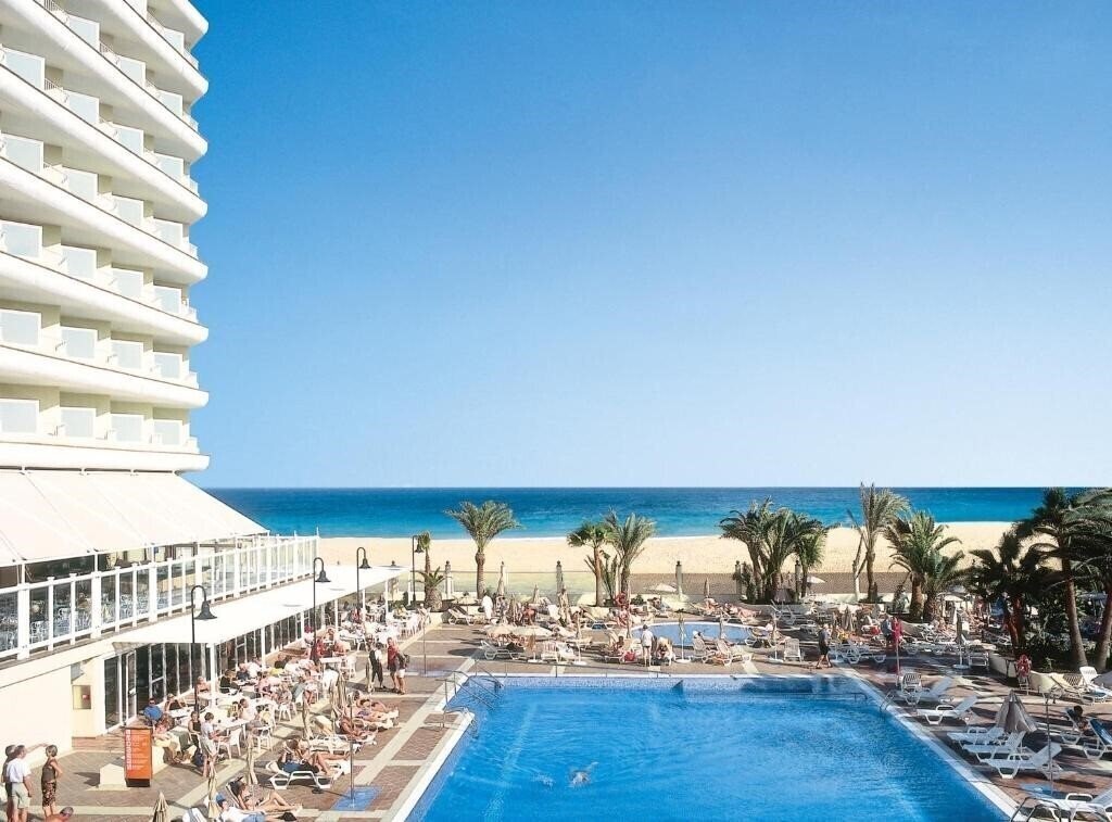 Отель Riu Oliva Beach Resort 4*