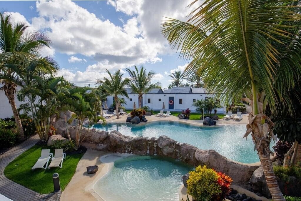 R2 Romantic Fantasia Dreams & Suites 4* қонақ үйі