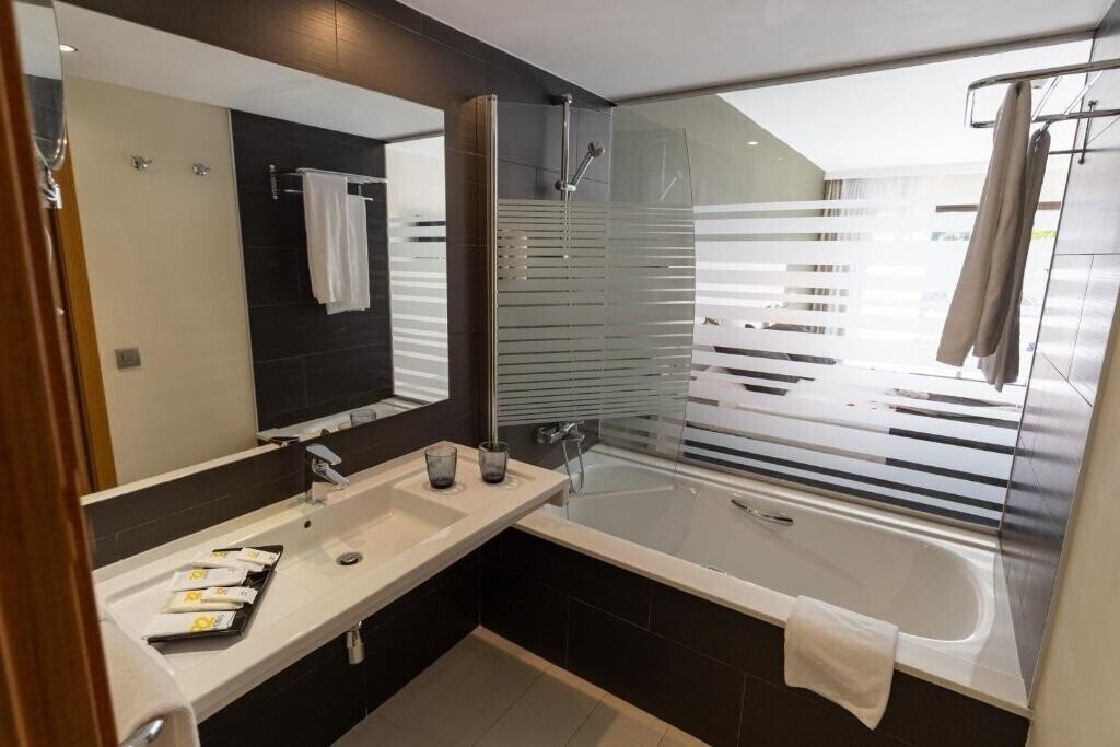 R2 Romantic Fantasia Dreams & Suites 4* фотосуреті