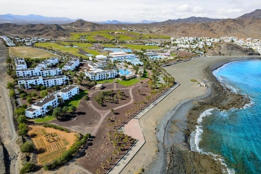 Отель Playitas Villas 4*