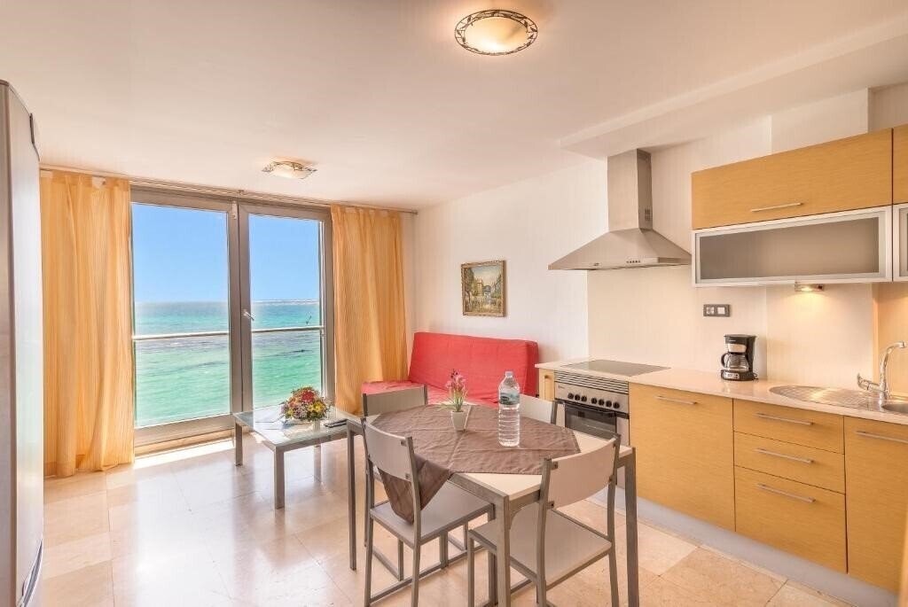 Livvo Corralejo Beach 4* суреті