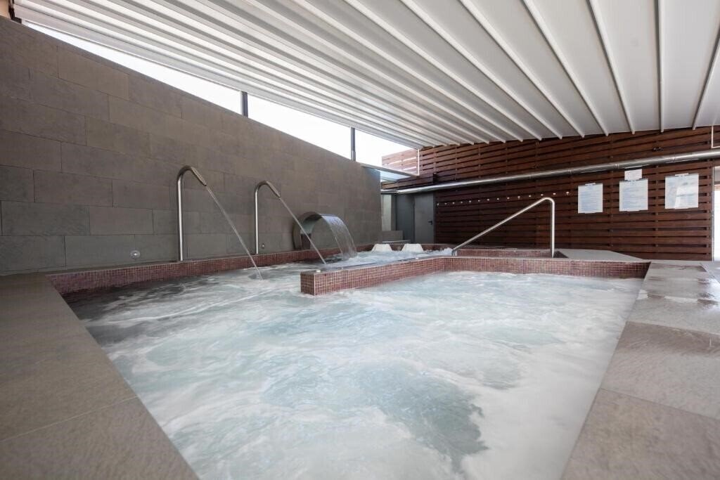 Thalasso Cantabrico Las Sirenas 4* фотосуреті