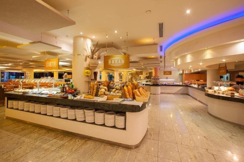 Grupotel Tres Vidas 2* суреті