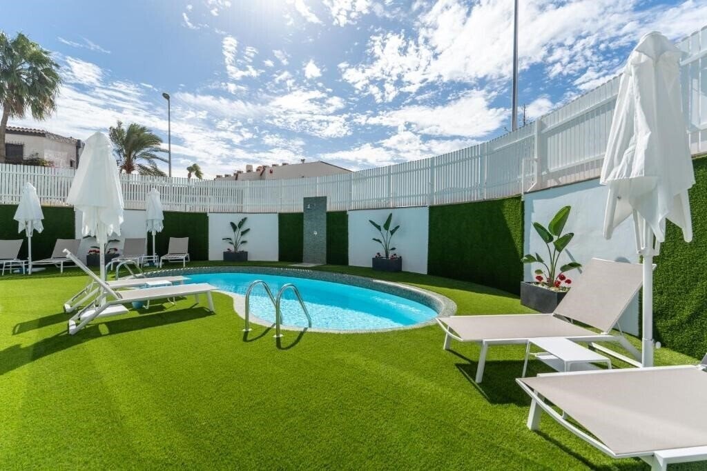 Отель Los Caribes 2 3*