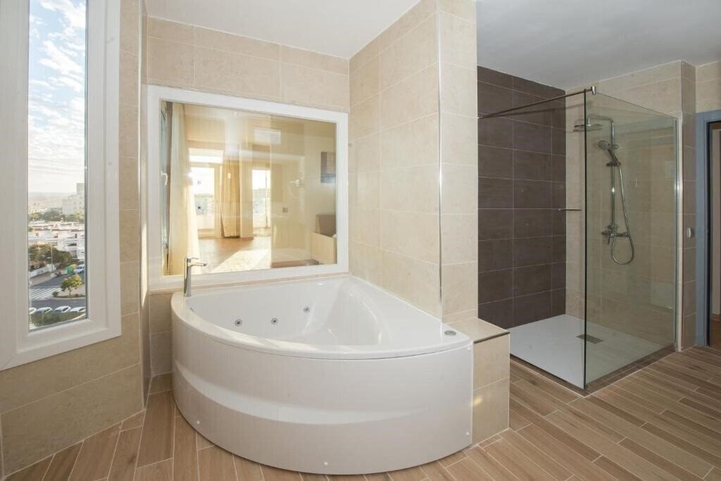 Фотография Suitehotel Playa Del Ingles (Adults Only) 3*