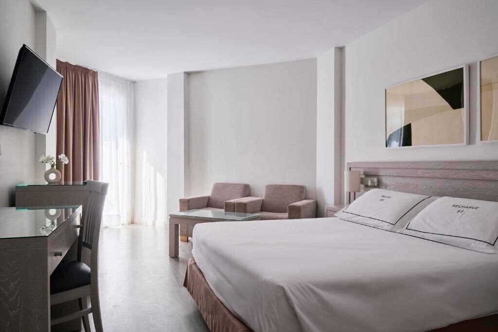 Фотография Helios Costa Tropical 3*