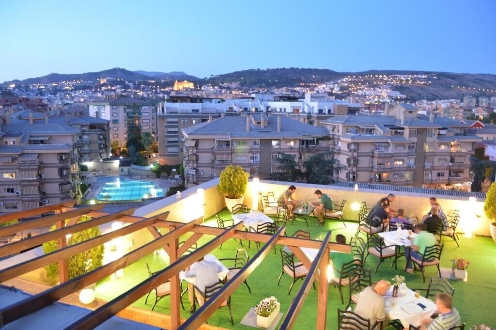 Картинка Andalucia Center 4*