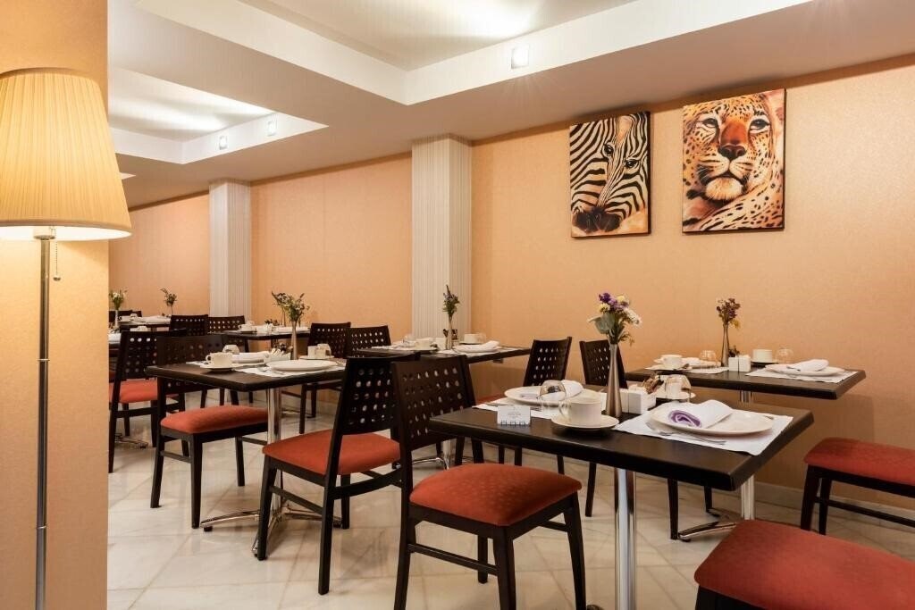 Отель La Casa De La Trinidad 4*