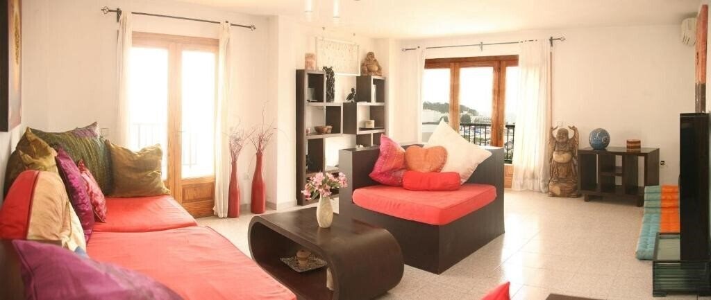 Hostal Santa Eulalia 2* суреті