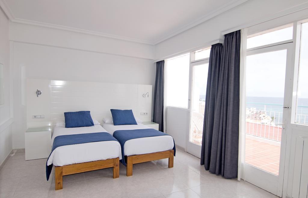 Отель Central Playa 3*