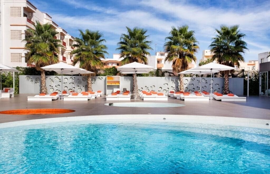Отель Ibiza Sun Apartments 4*
