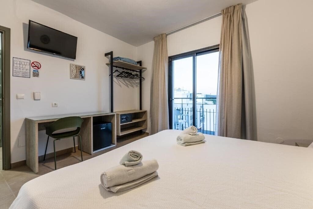 Alicante 1* суреті