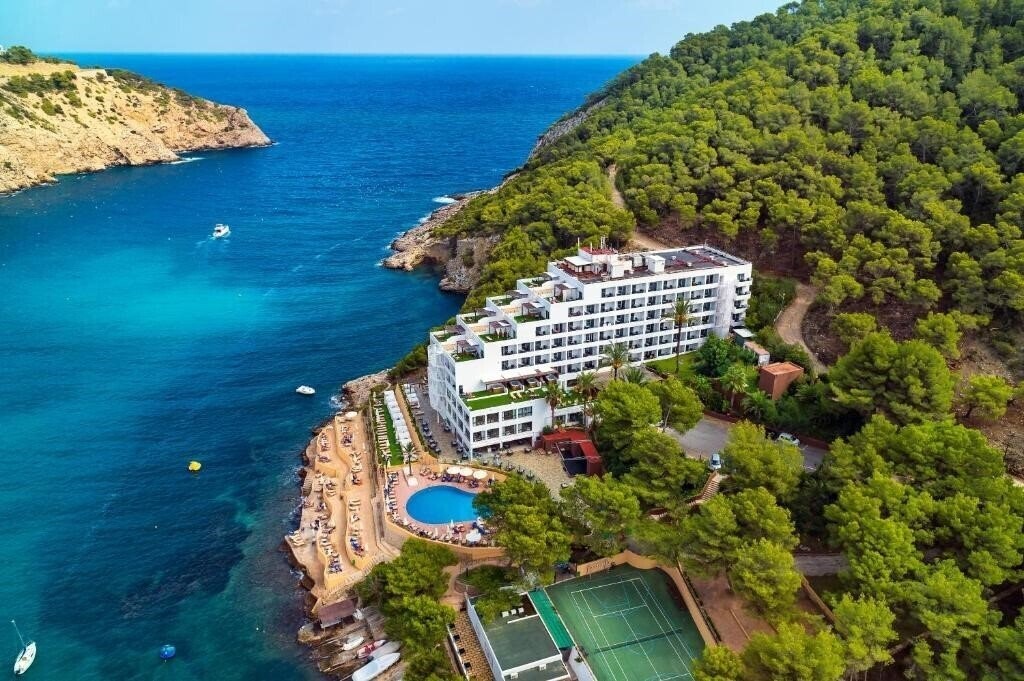 Отель Palladium Hotel Cala Llonga 4*