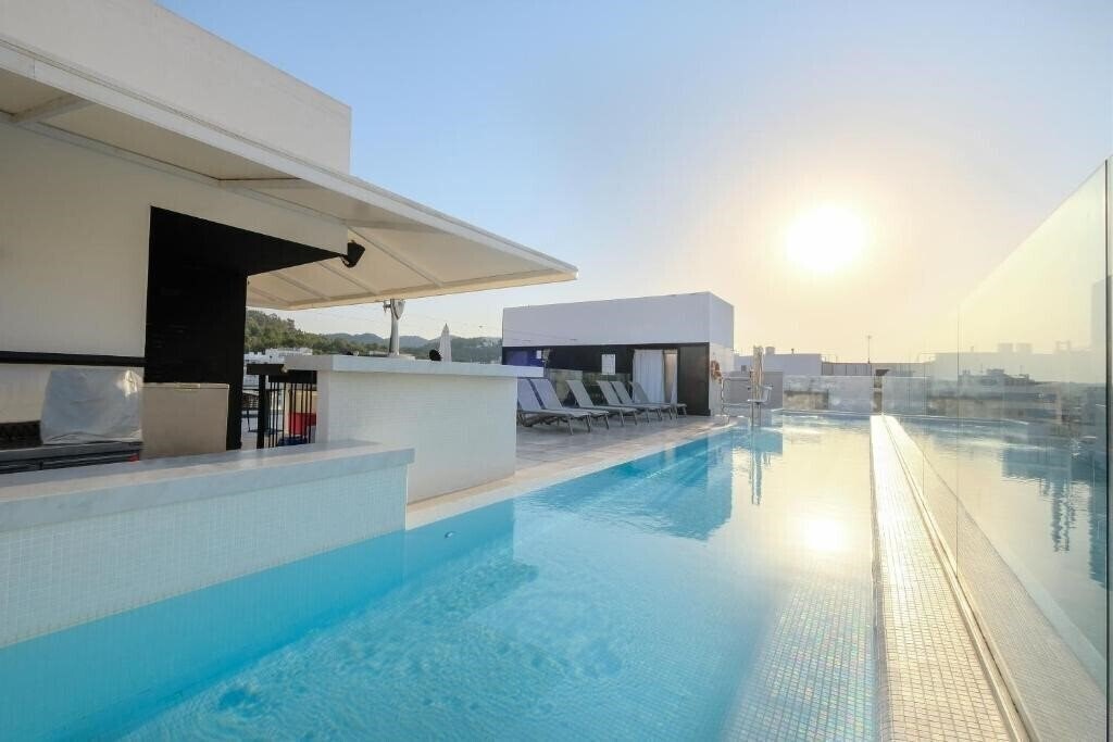 Изображение M Hotel 4*