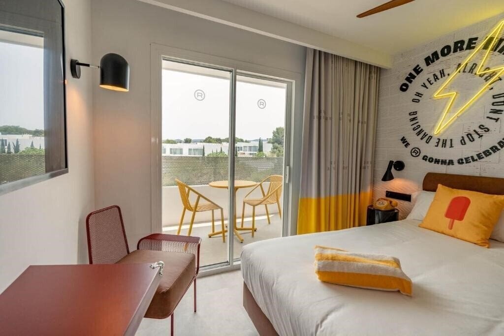 Фото Ryans Lolas 4*