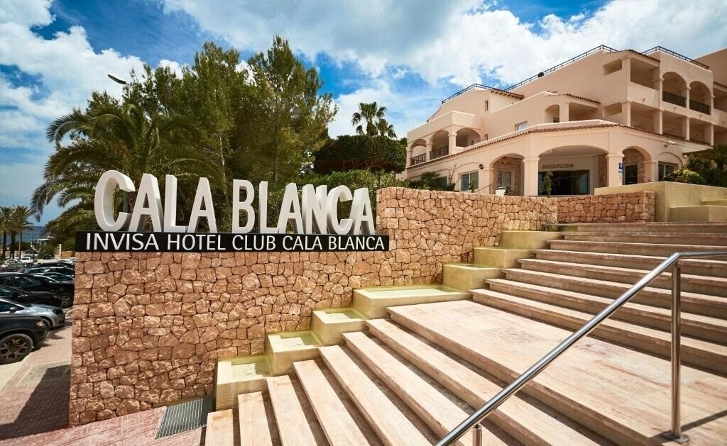 Invisa Club Cala Blanca 3* фотосуреті
