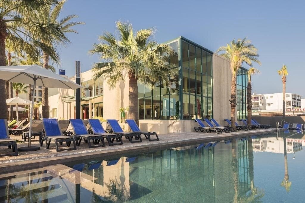 Фото Barcelo Pueblo Ibiza 3*