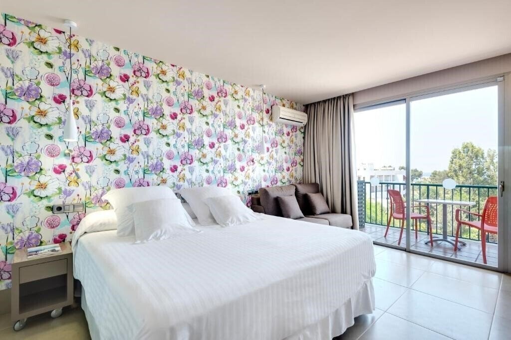 Фотография Barcelo Pueblo Ibiza 3*