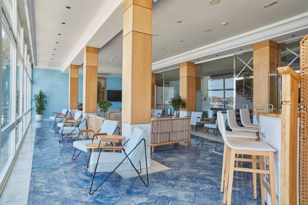 Изображение Argos 4*